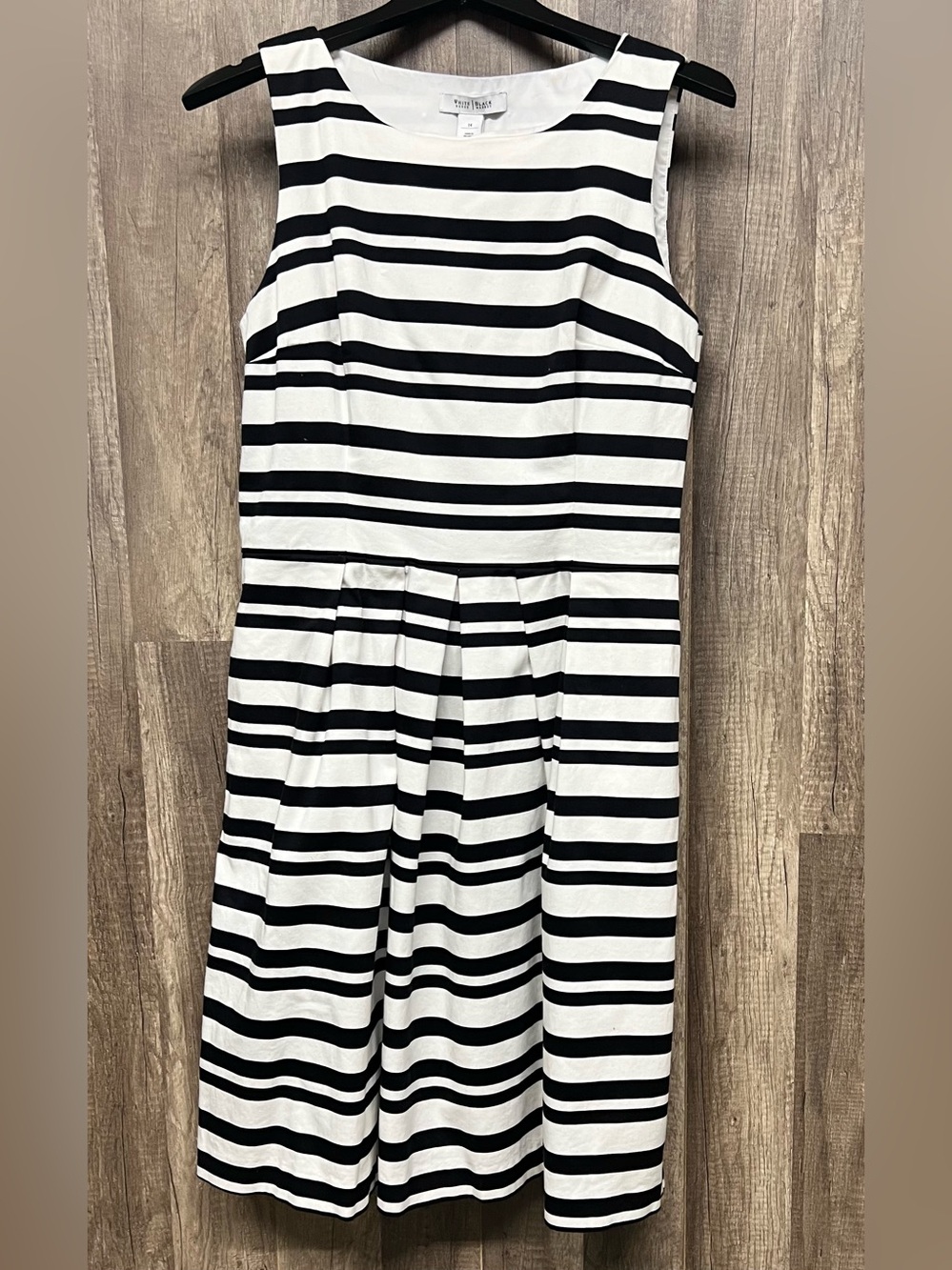 White House Black Market Dress - Picture 2 of 5